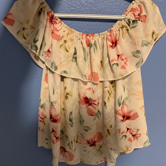 Hollister Tops - Floral off shoulder hollister shirt